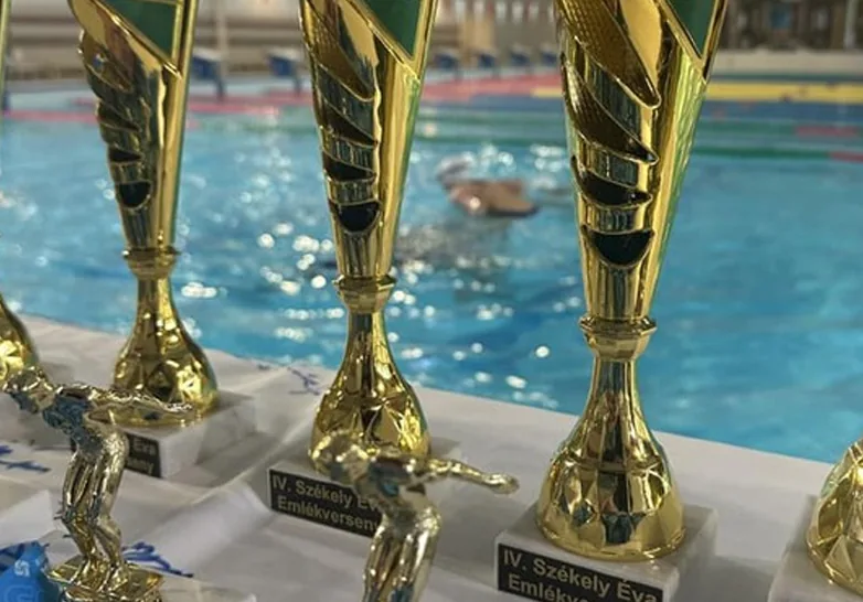 csaknem_200_versenyzo_a_csillaghegyi_uszodaban_rendezett_k